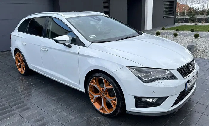 samochody osobowe Seat Leon cena 51900 przebieg: 167000, rok produkcji 2014 z Radomsko